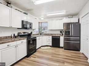 47 Glenwood Lane, Levittown PA 19055