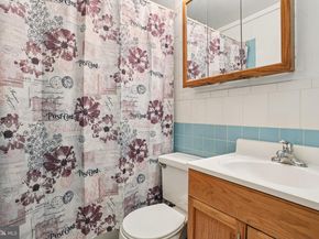 47 Glenwood Lane, Levittown PA 19055
