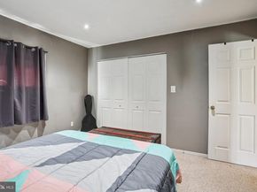 47 Glenwood Lane, Levittown PA 19055