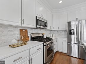 1221 Roundhouse Lane, Alexandria VA 22314