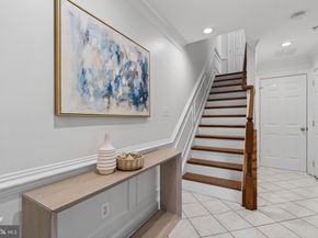 1221 Roundhouse Lane, Alexandria VA 22314
