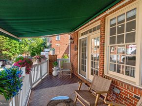 1221 Roundhouse Lane, Alexandria VA 22314