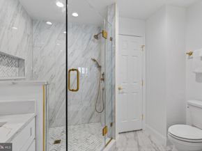 1221 Roundhouse Lane, Alexandria VA 22314