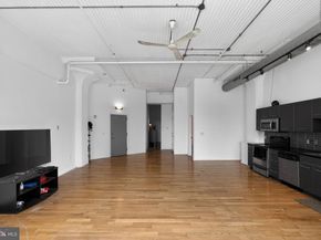 2200 Arch Street 416, Philadelphia PA 19103
