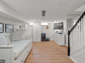 2050 Saint Albans Street, Philadelphia PA 19146