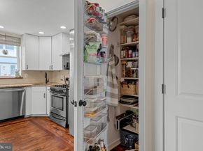 2050 Saint Albans Street, Philadelphia PA 19146