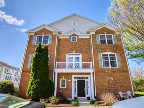 2520 Walnut Leaf Lane, Herndon VA 20171
