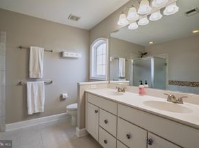 2520 Walnut Leaf Lane, Herndon VA 20171