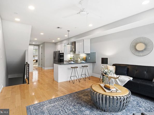 1004 S 17TH Street A, Philadelphia PA 19146