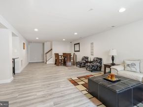 2405 Cindy Lane, Warrington PA 18976