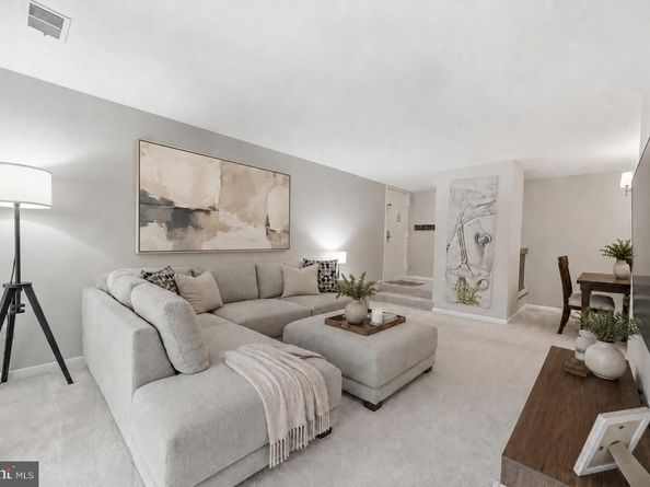 11252 Chestnut Grove Square 248, Reston VA 20190