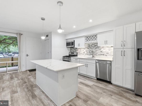 7525 Spring Lake Drive C2, Bethesda MD 20817