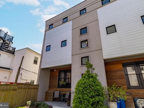 808 Carpenter Street C, Philadelphia PA 19147