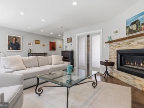 808 Carpenter Street C, Philadelphia PA 19147