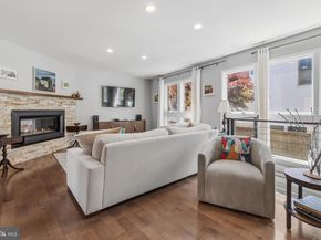 808 Carpenter Street C, Philadelphia PA 19147