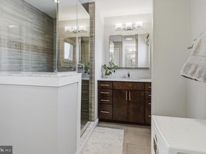 808 Carpenter Street C, Philadelphia PA 19147