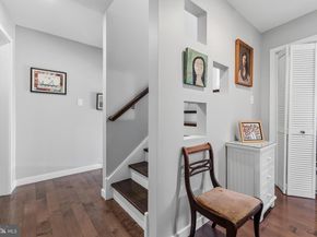808 Carpenter Street C, Philadelphia PA 19147