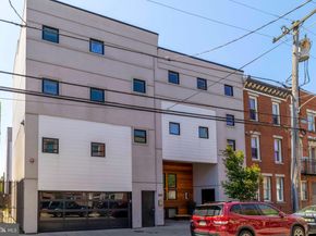 808 Carpenter Street C, Philadelphia PA 19147