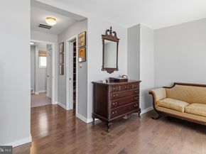 808 Carpenter Street C, Philadelphia PA 19147
