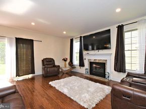 13113 Worthington Road, Philadelphia PA 19116