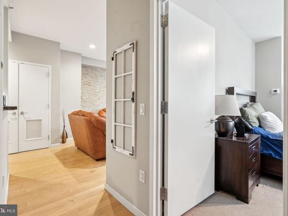 1425 Locust Street 5F, Philadelphia PA 19102