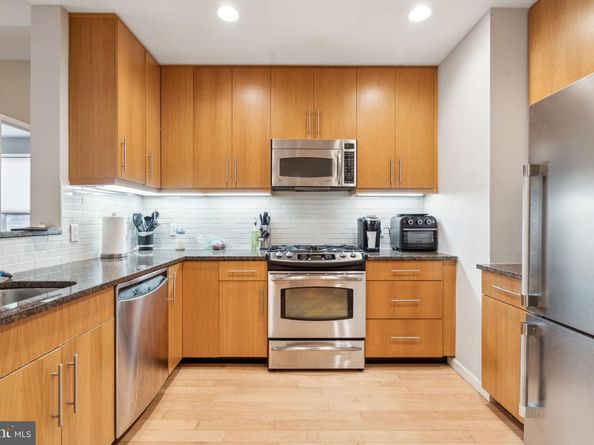 1425 Locust Street 5F, Philadelphia PA 19102
