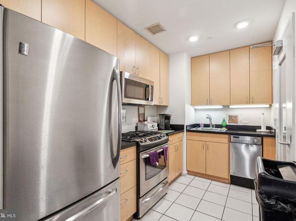 1425 Locust Street 5F, Philadelphia PA 19102