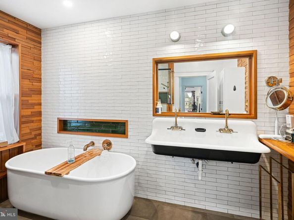 818 S 49TH Street, Philadelphia PA 19143