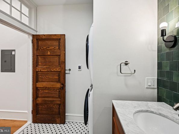 818 S 49TH Street, Philadelphia PA 19143