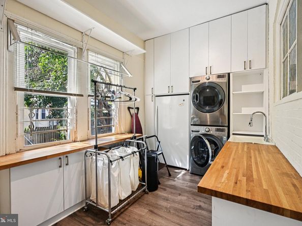 818 S 49TH Street, Philadelphia PA 19143
