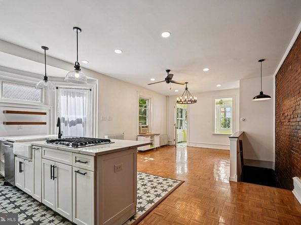 818 S 49TH Street, Philadelphia PA 19143