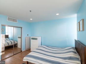 1100 Vine 1105, Philadelphia PA 19107
