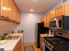 1100 Vine 1105, Philadelphia PA 19107