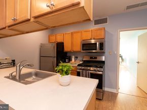 1100 Vine 1105, Philadelphia PA 19107