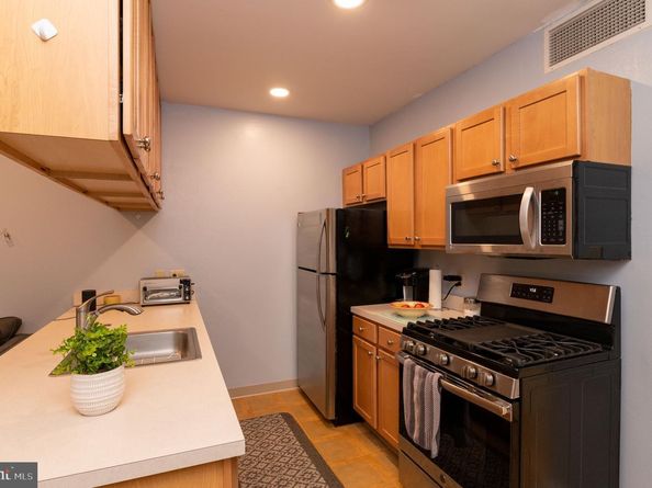 1100 Vine 1105, Philadelphia PA 19107