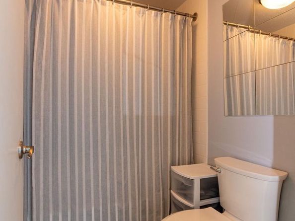 1100 Vine 1105, Philadelphia PA 19107