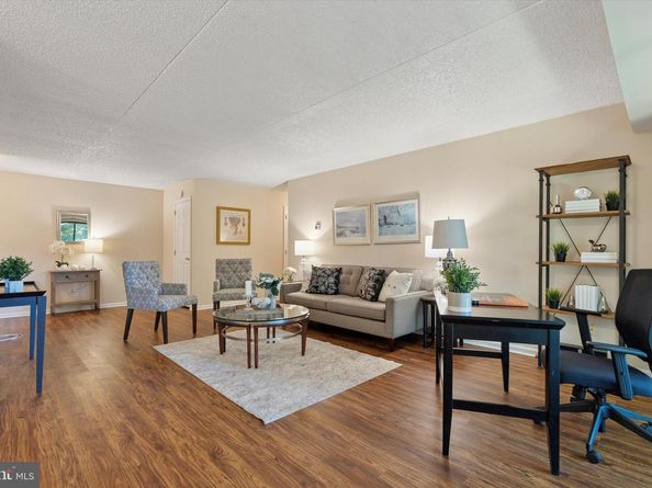 202 Summit Drive B, Bryn Mawr PA 19010
