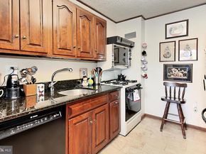 1225 Martha Custis Drive 319, Alexandria VA 22302