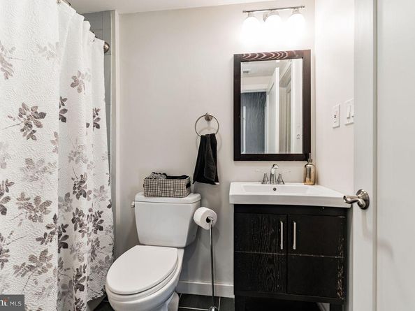 603 Poplar Street, Philadelphia PA 19123