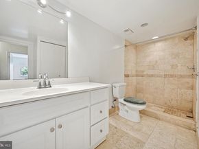 200 Lombard Street GU12, Philadelphia PA 19147