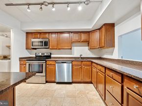 200 Lombard Street GU12, Philadelphia PA 19147
