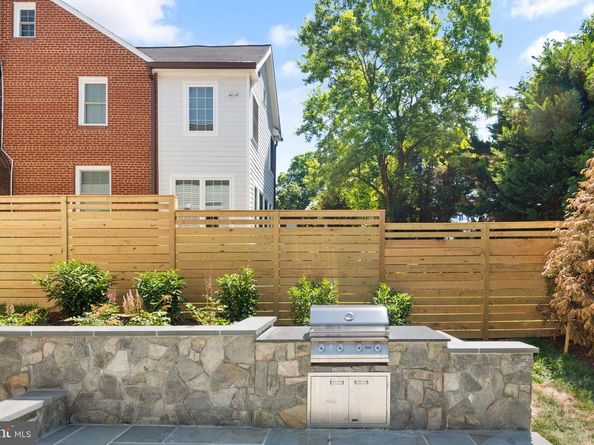 5022 Cathedral Avenue NW, Washington DC 20016