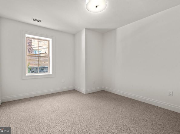 5022 Cathedral Avenue NW, Washington DC 20016