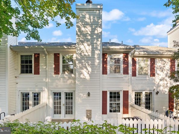 2905 S Woodstock Street C, Arlington VA 22206