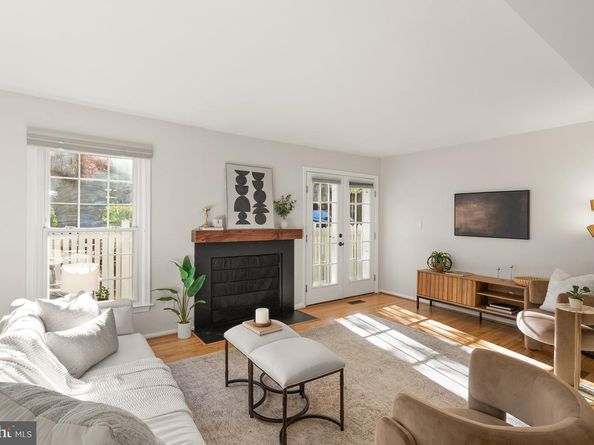 2905 S Woodstock Street C, Arlington VA 22206