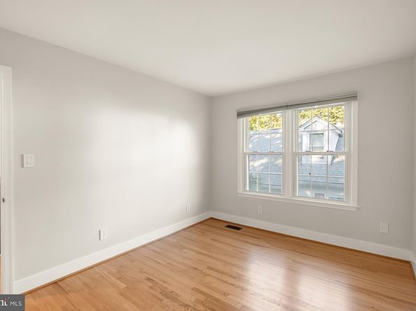 2905 S Woodstock Street C, Arlington VA 22206