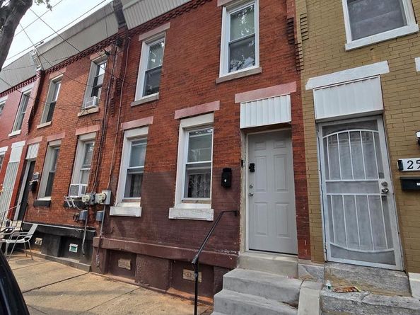 2513 W Sergeant Street, Philadelphia PA 19132