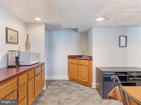 1515 S Arlington Ridge Road 603, Arlington VA 22202