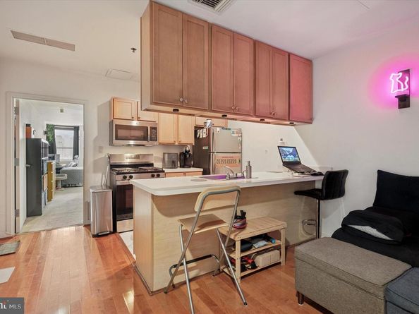 1100 Vine Street 1409, Philadelphia PA 19107
