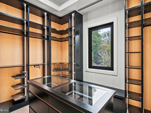 1205 Crest Lane, Mclean VA 22101